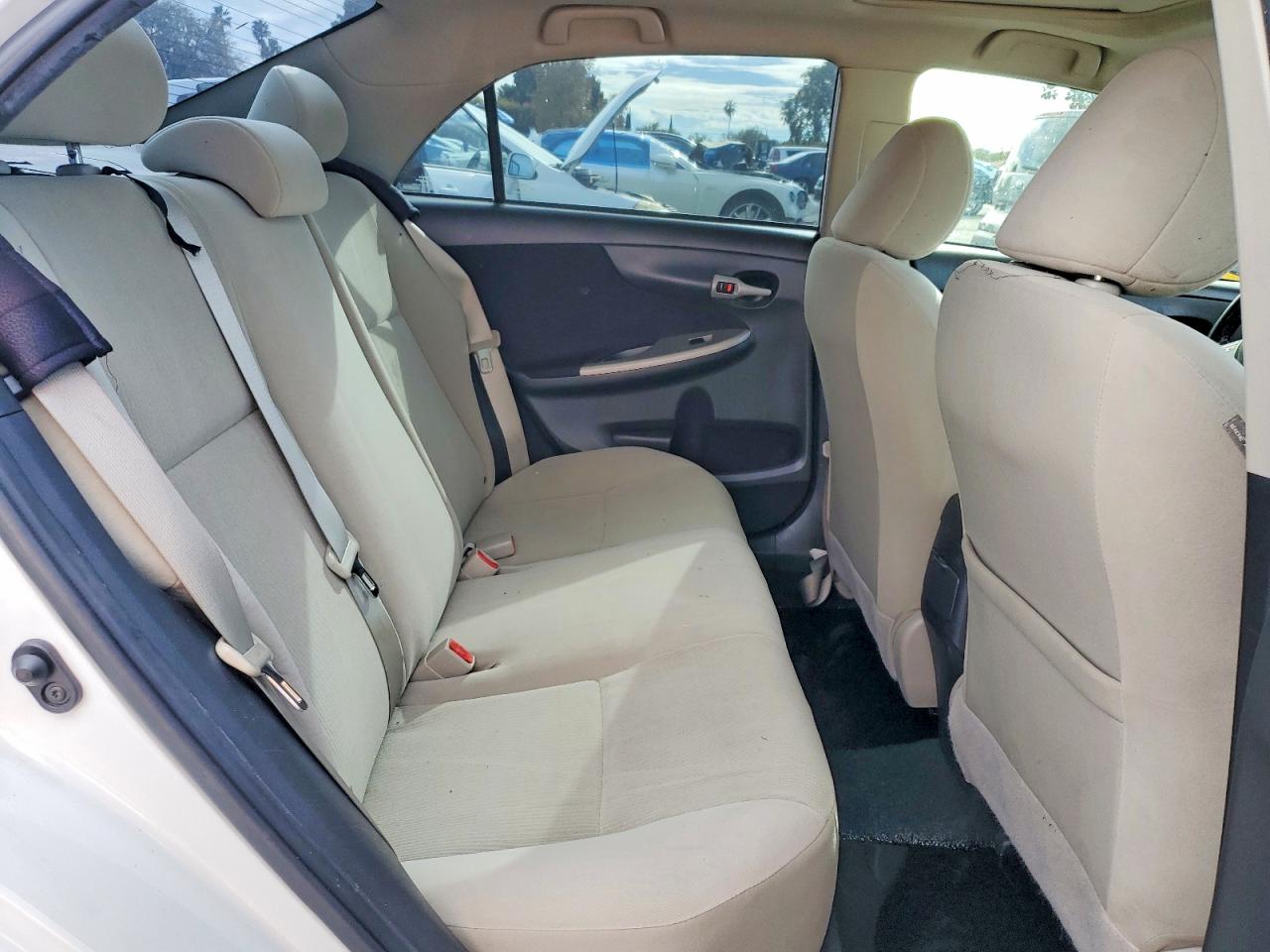 2013 TOYOTA COROLLA BASE photo 10