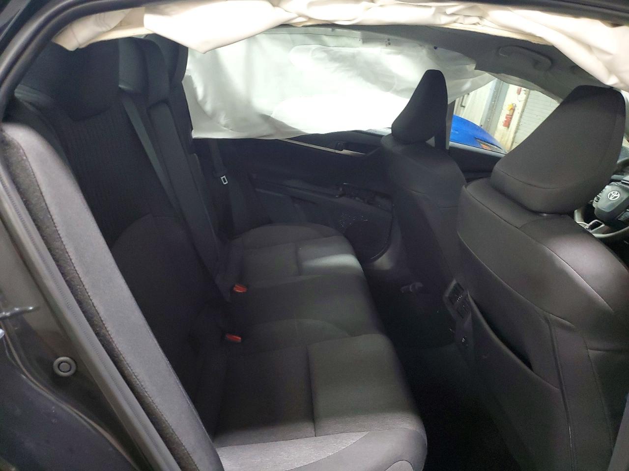 2025 TOYOTA CAMRY LE photo 10