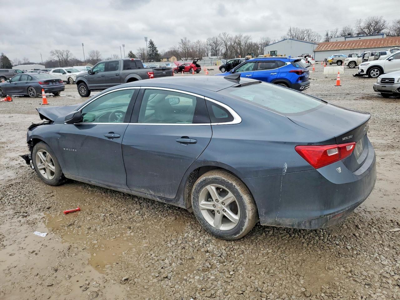 2021 CHEVROLET MALIBU LS photo 2