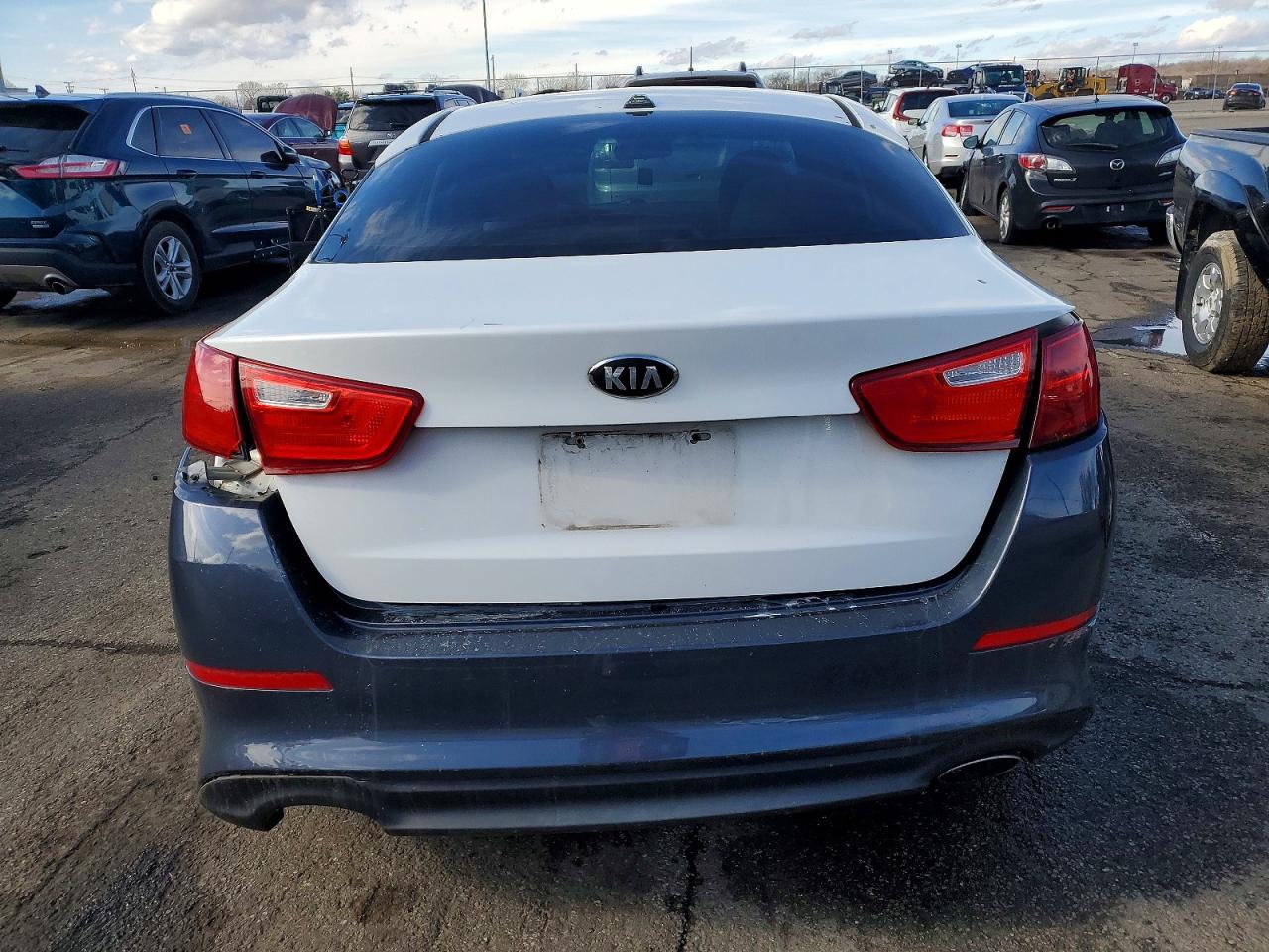 2015 KIA OPTIMA LX photo 6