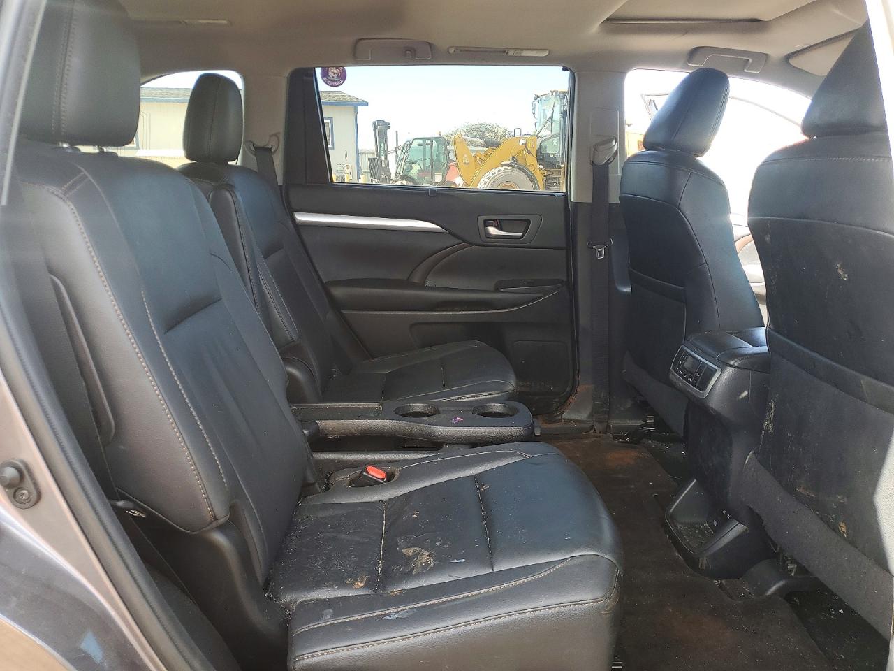 2019 TOYOTA HIGHLANDER SE photo 11