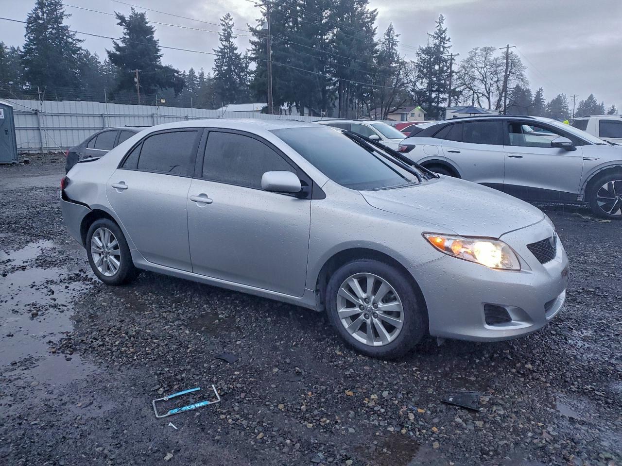 2010 TOYOTA COROLLA BASE photo 4