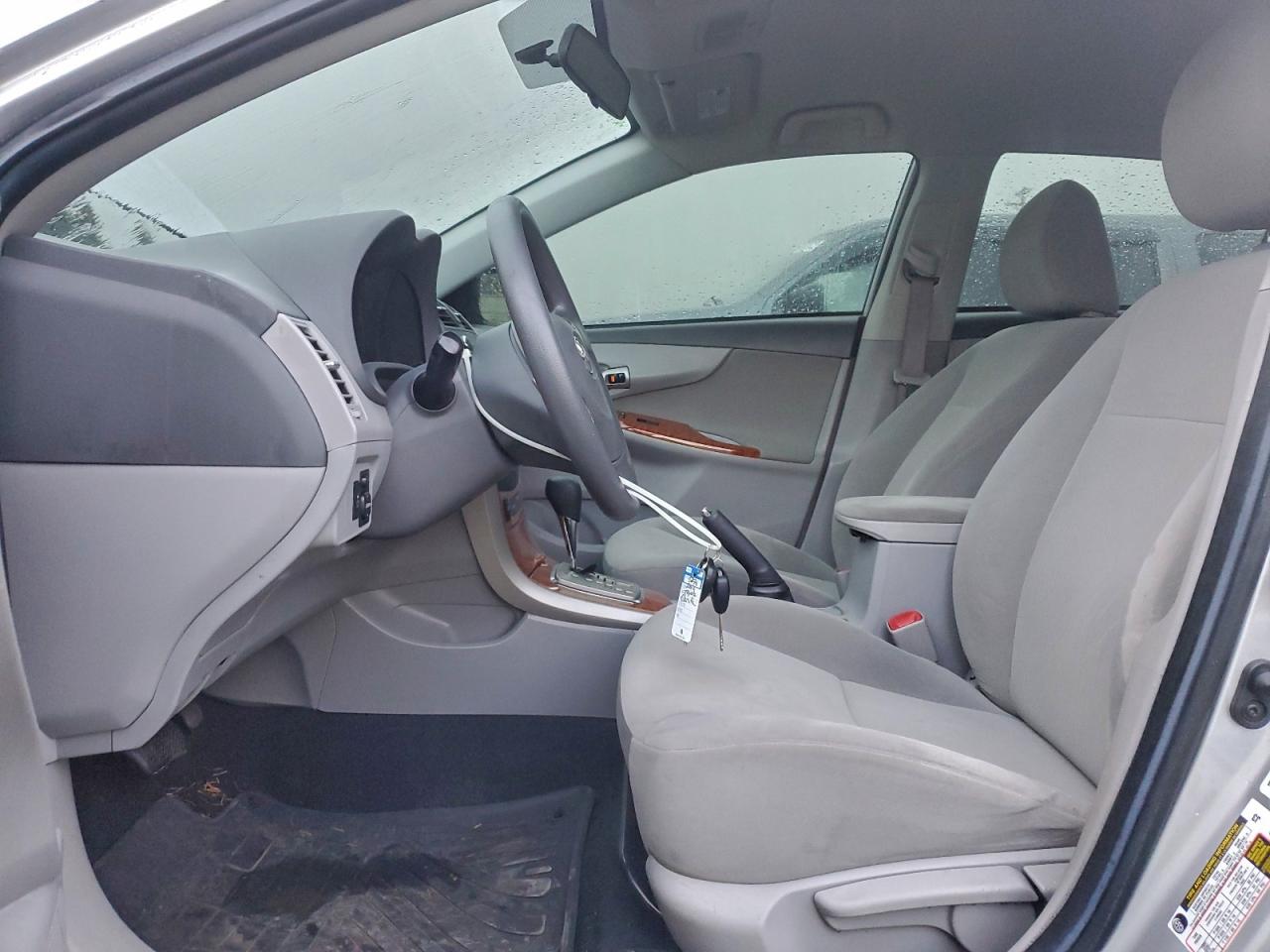 2010 TOYOTA COROLLA BASE photo 7