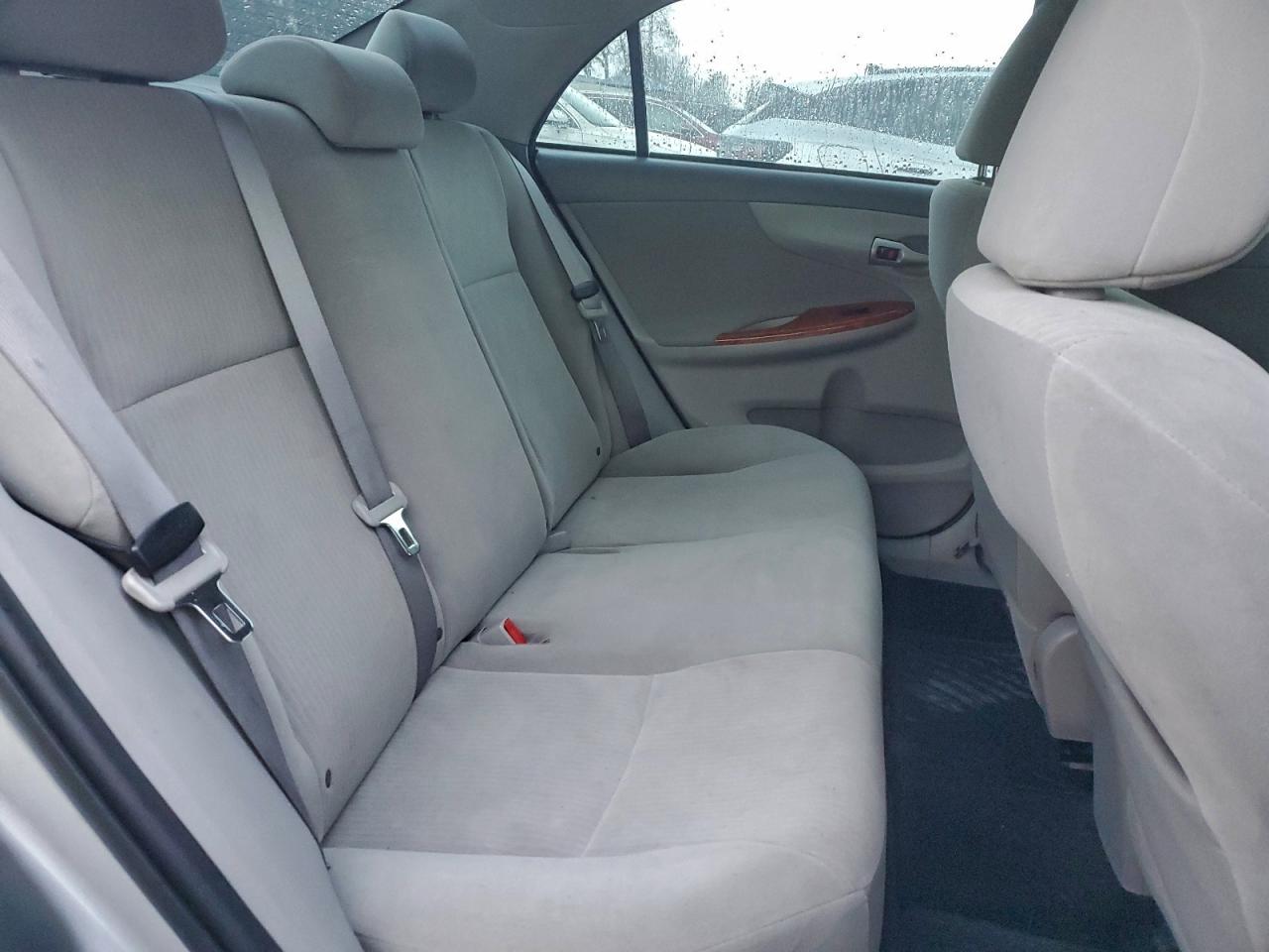 2010 TOYOTA COROLLA BASE photo 10