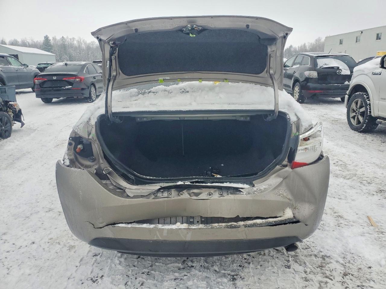 2016 TOYOTA COROLLA L photo 6