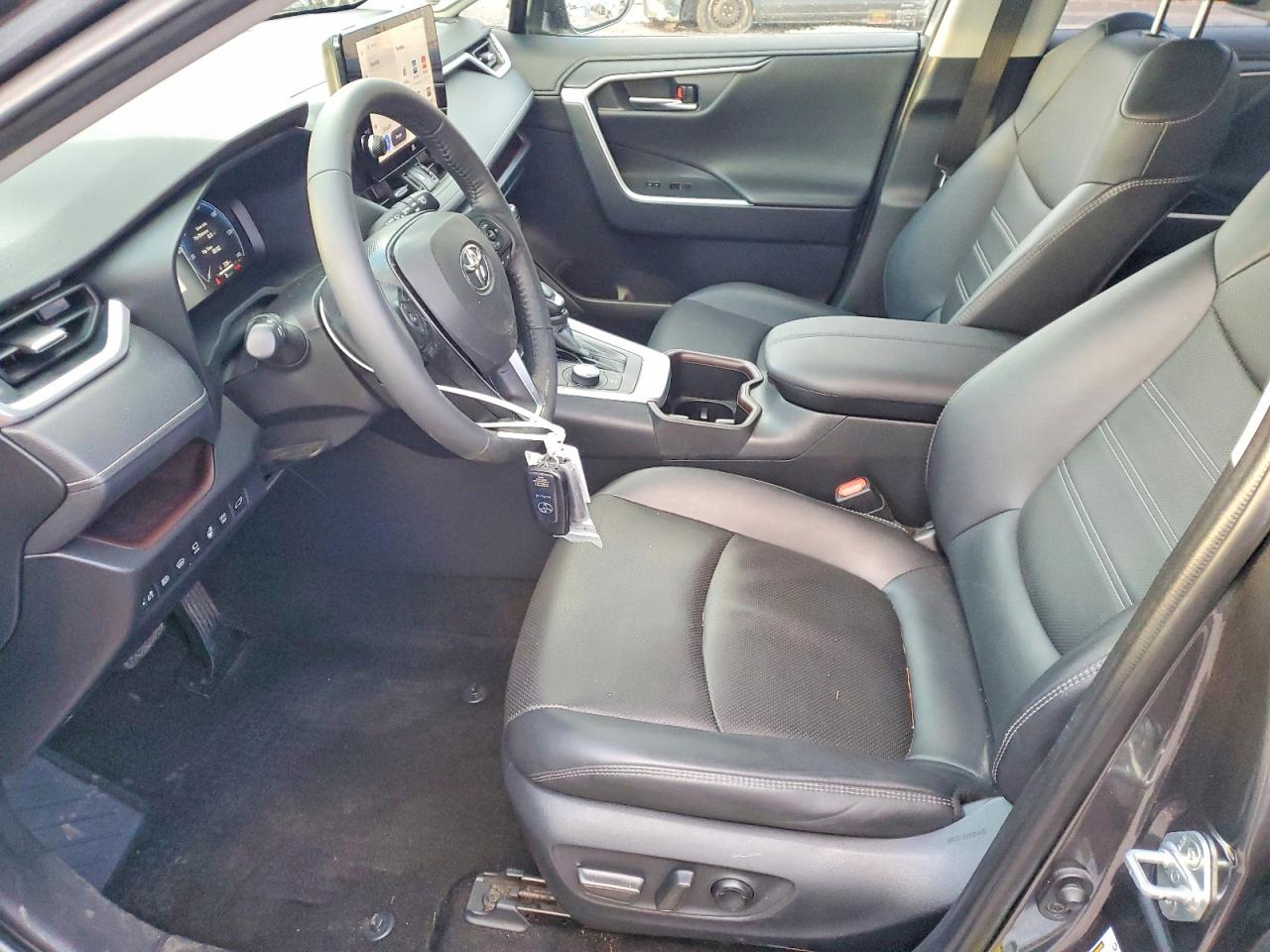 2024 TOYOTA RAV4 LIMITED photo 7