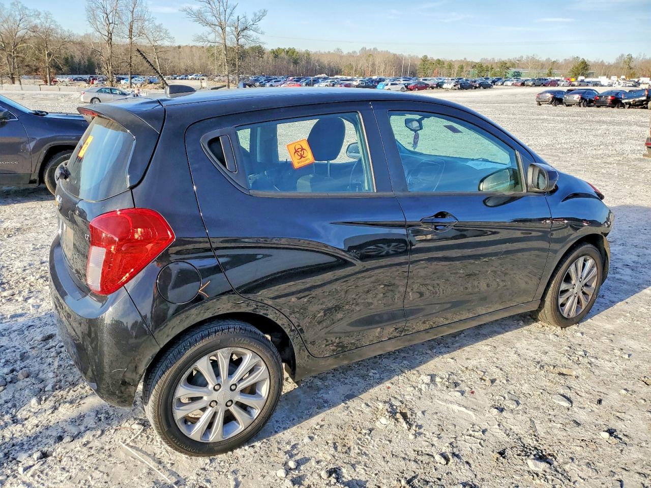 2018 CHEVROLET SPARK 1LT photo 3