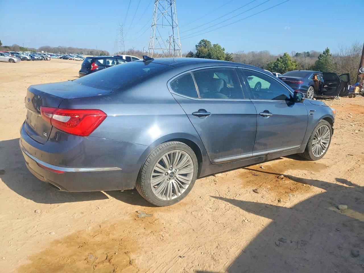 2015 KIA CADENZA LIMITED photo 3