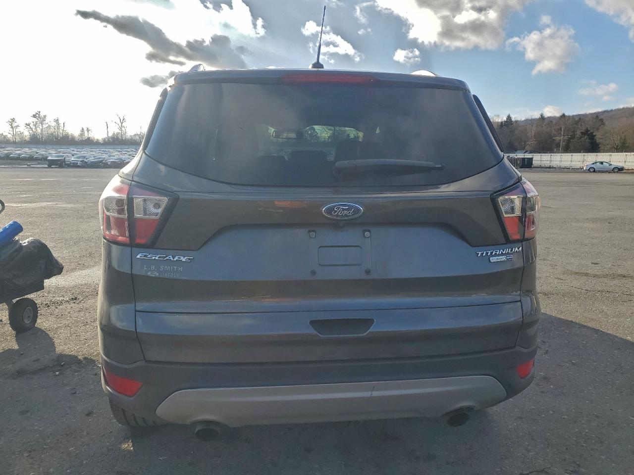 2017 FORD ESCAPE TITANIUM photo 6