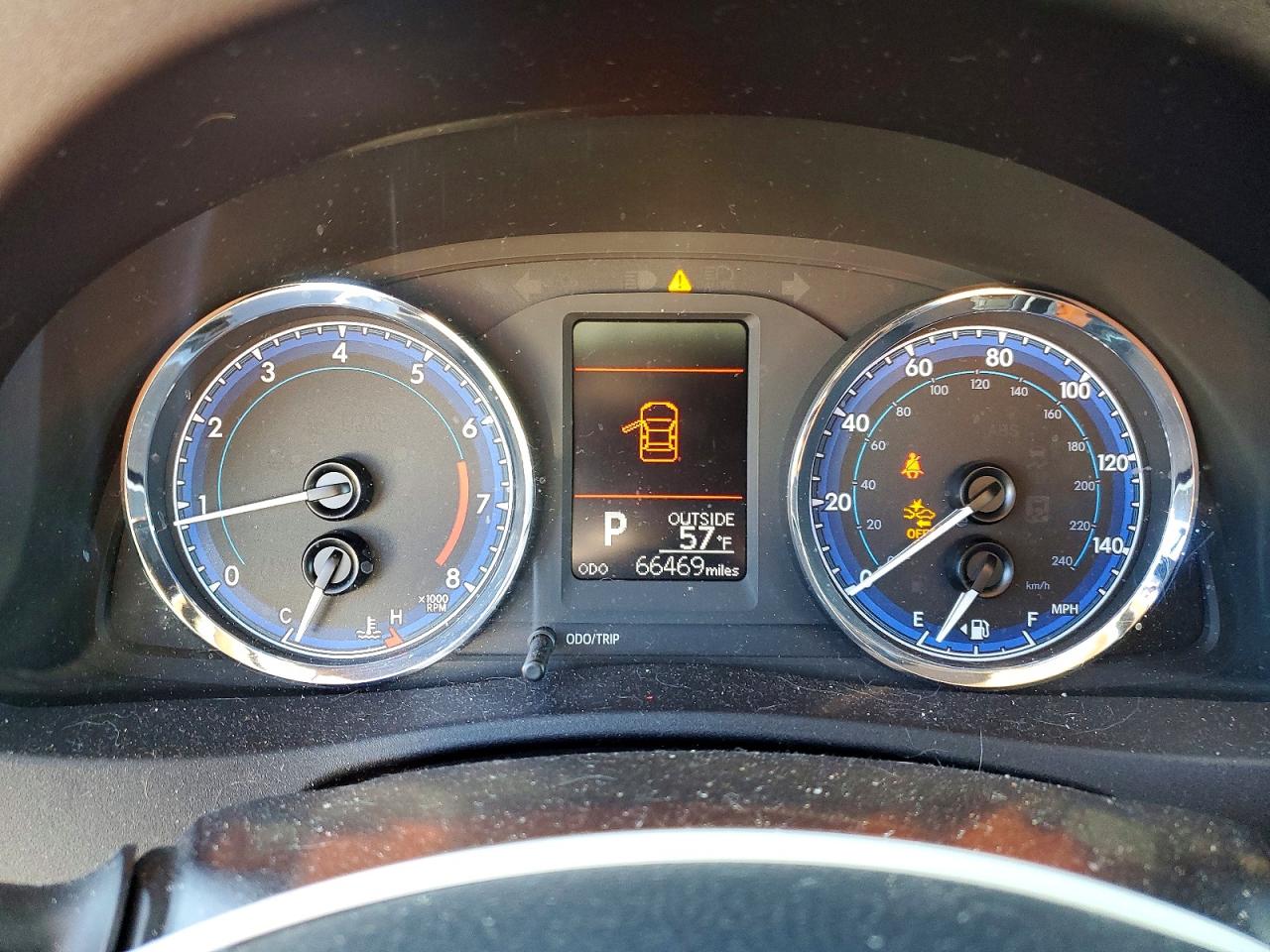 2017 TOYOTA COROLLA L photo 9