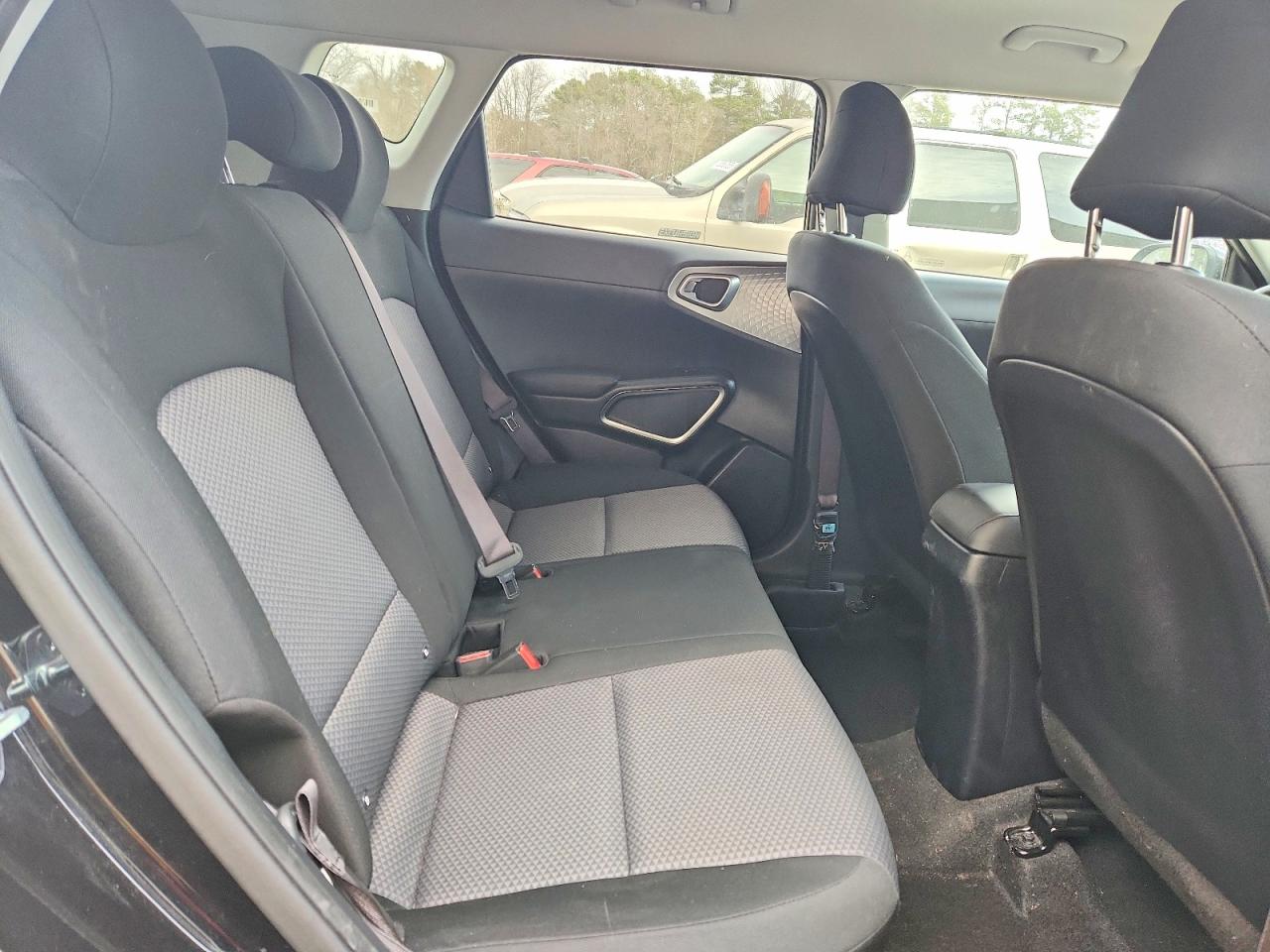 2024 KIA SOUL LX photo 10