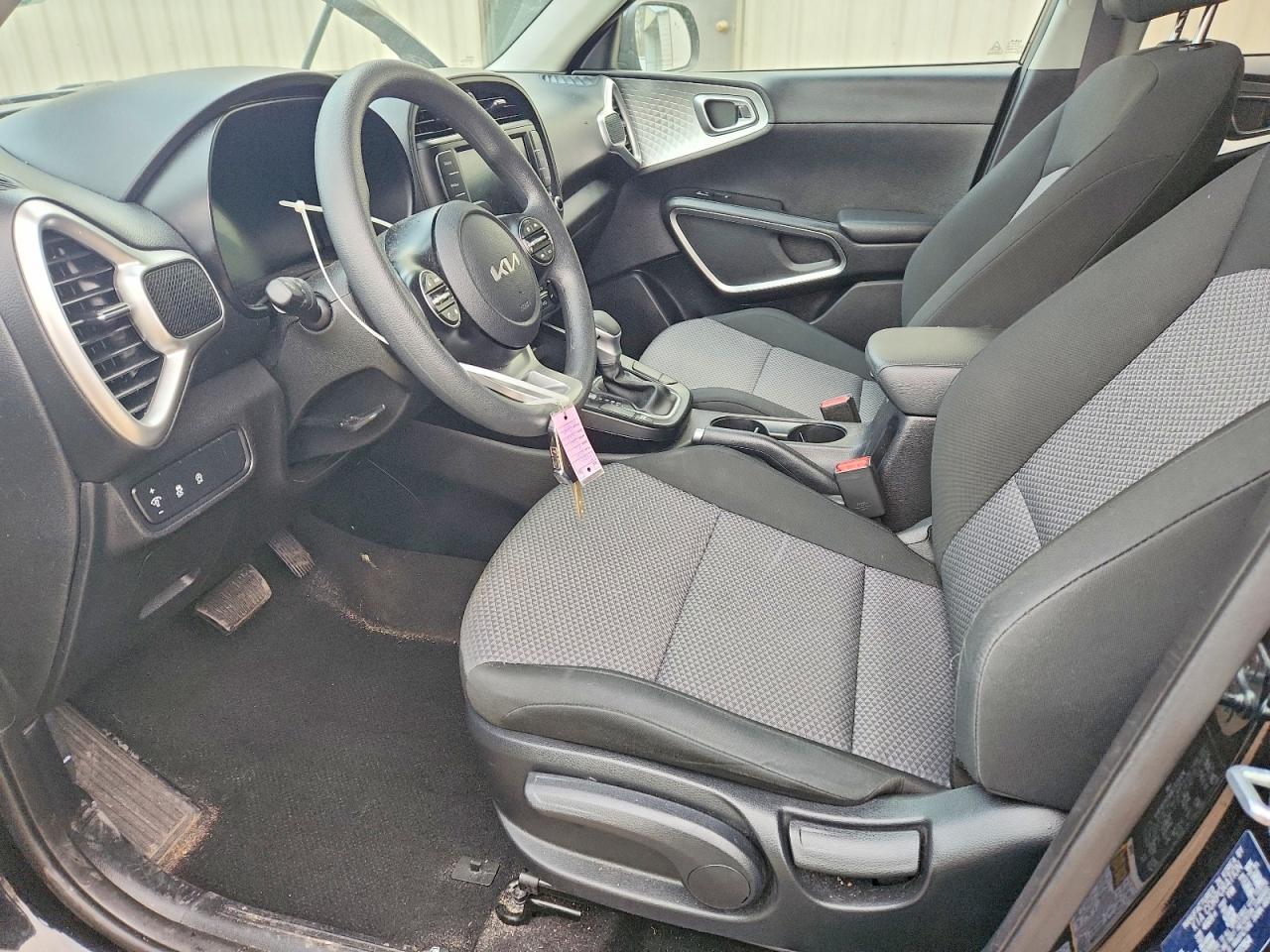 2024 KIA SOUL LX photo 7
