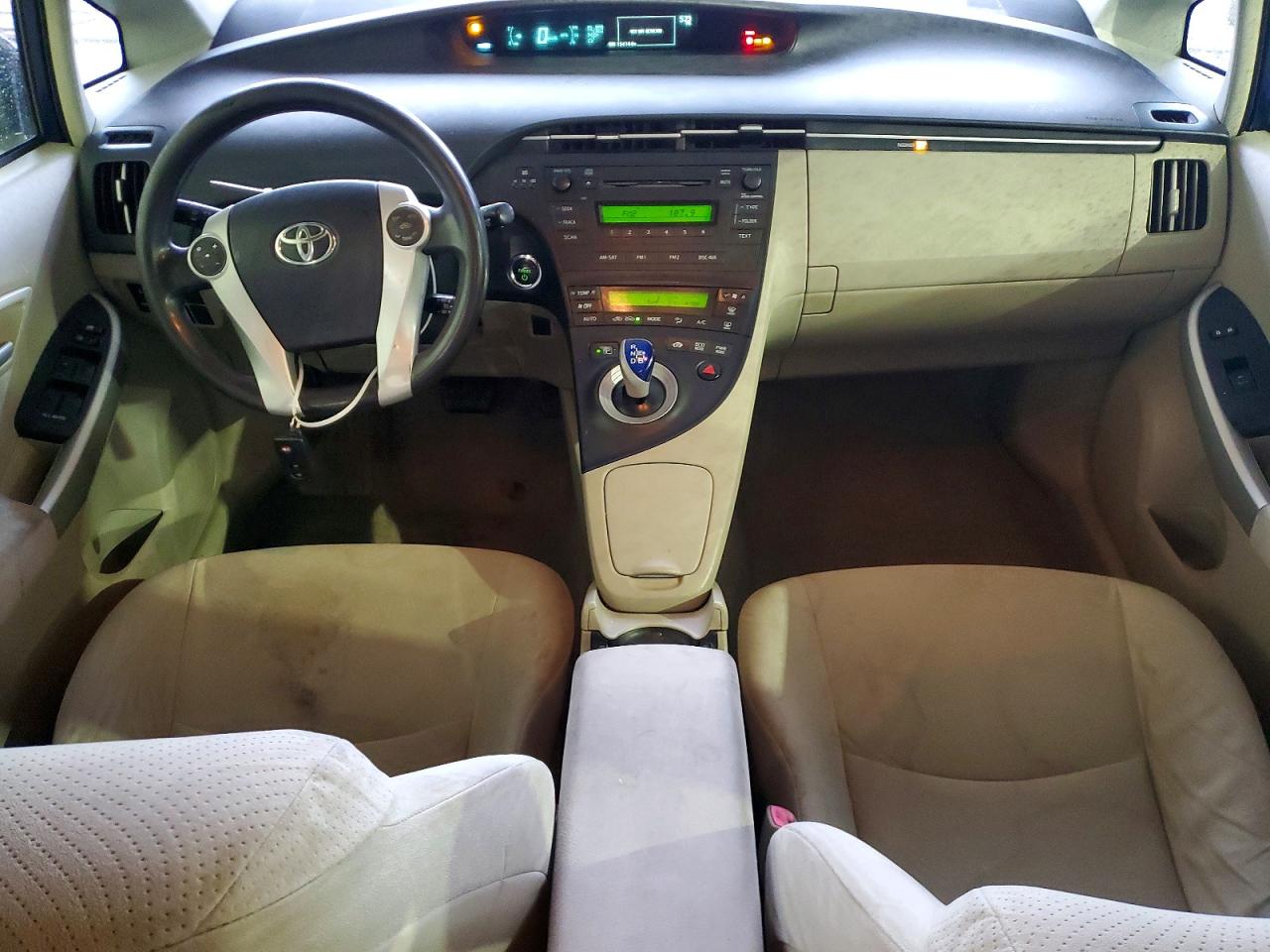 2011 TOYOTA PRIUS photo 8