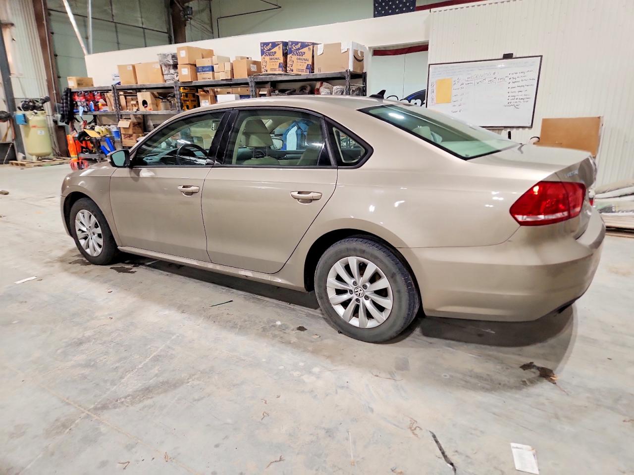 2015 VOLKSWAGEN PASSAT photo 3