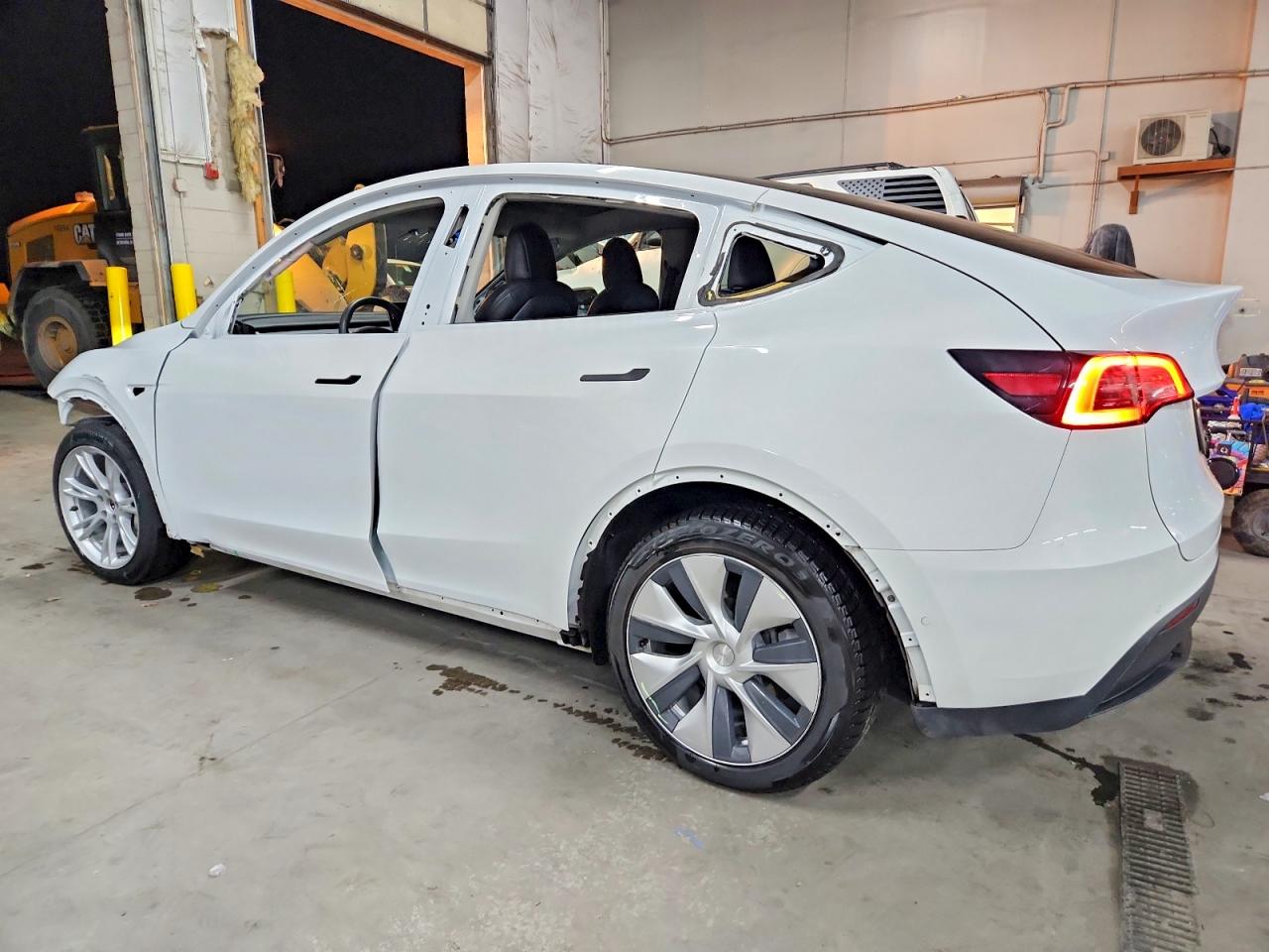 2021 TESLA MODEL Y photo 2
