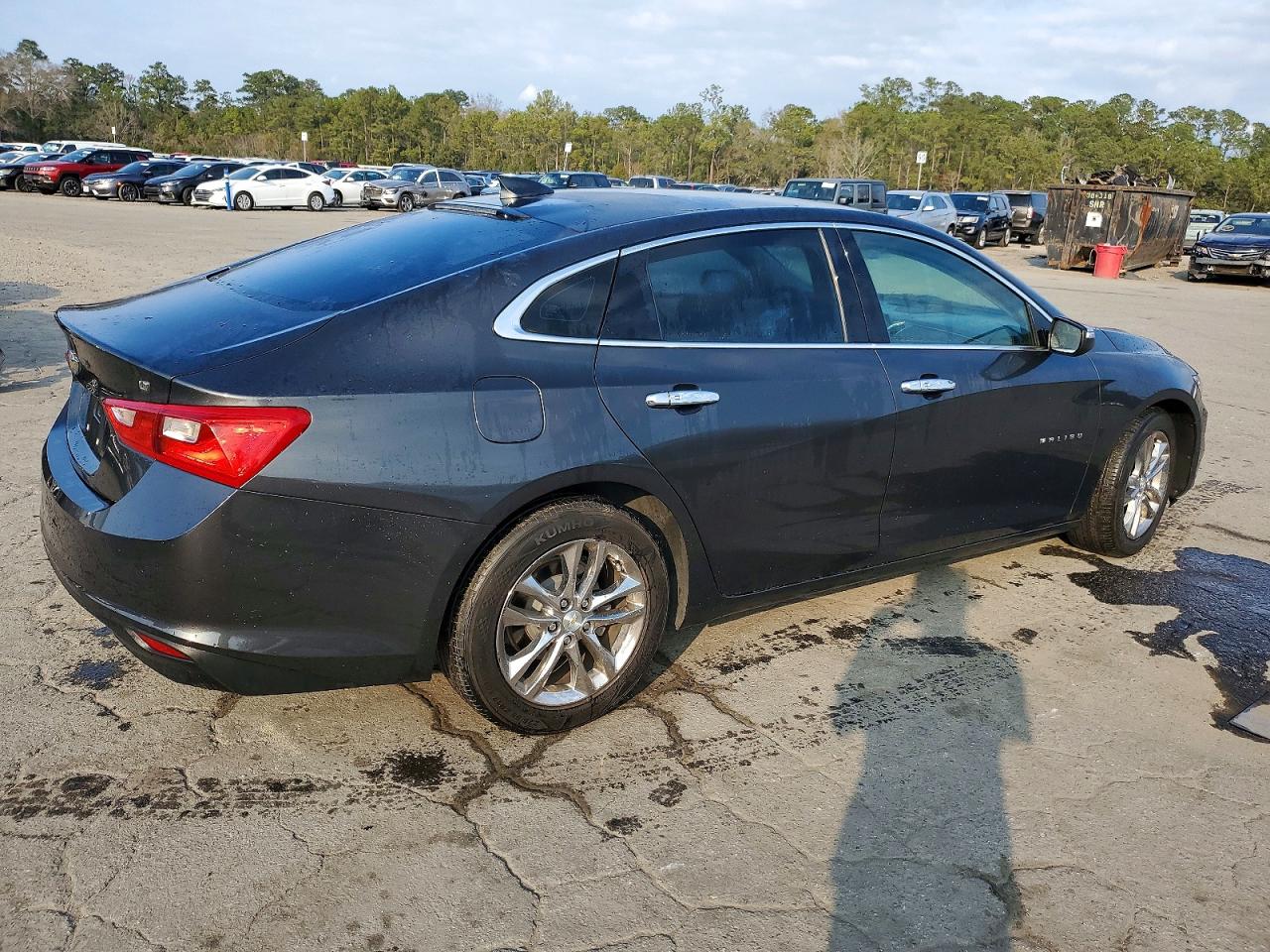 2016 CHEVROLET MALIBU LT photo 3