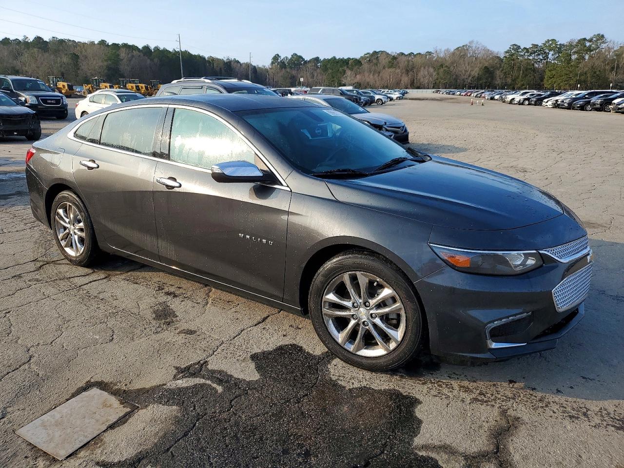 2016 CHEVROLET MALIBU LT photo 4