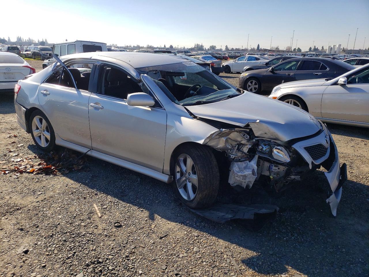 2011 TOYOTA CAMRY BASE photo 4