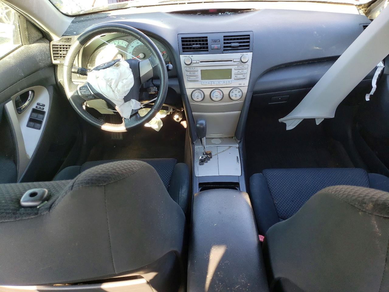 2011 TOYOTA CAMRY BASE photo 8