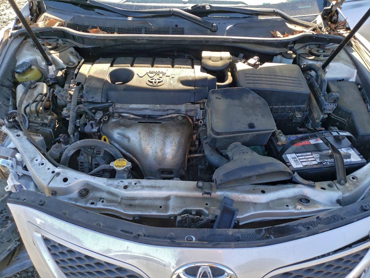 2011 TOYOTA CAMRY BASE photo 11