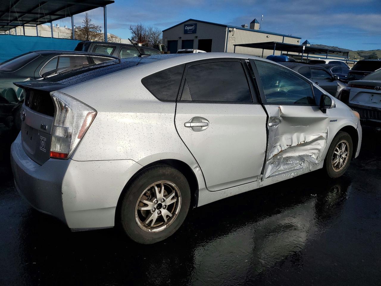 2010 TOYOTA PRIUS photo 3