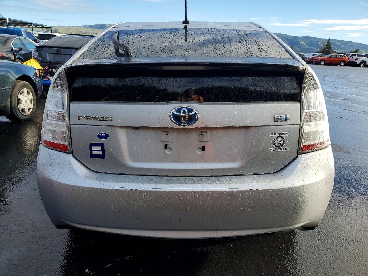 2010 TOYOTA PRIUS photo 6