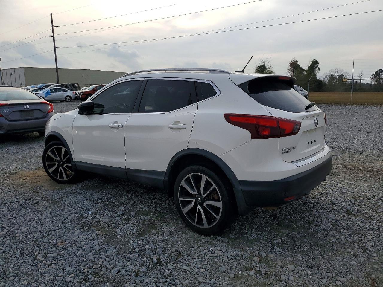 2019 NISSAN ROGUE SPORT S photo 2