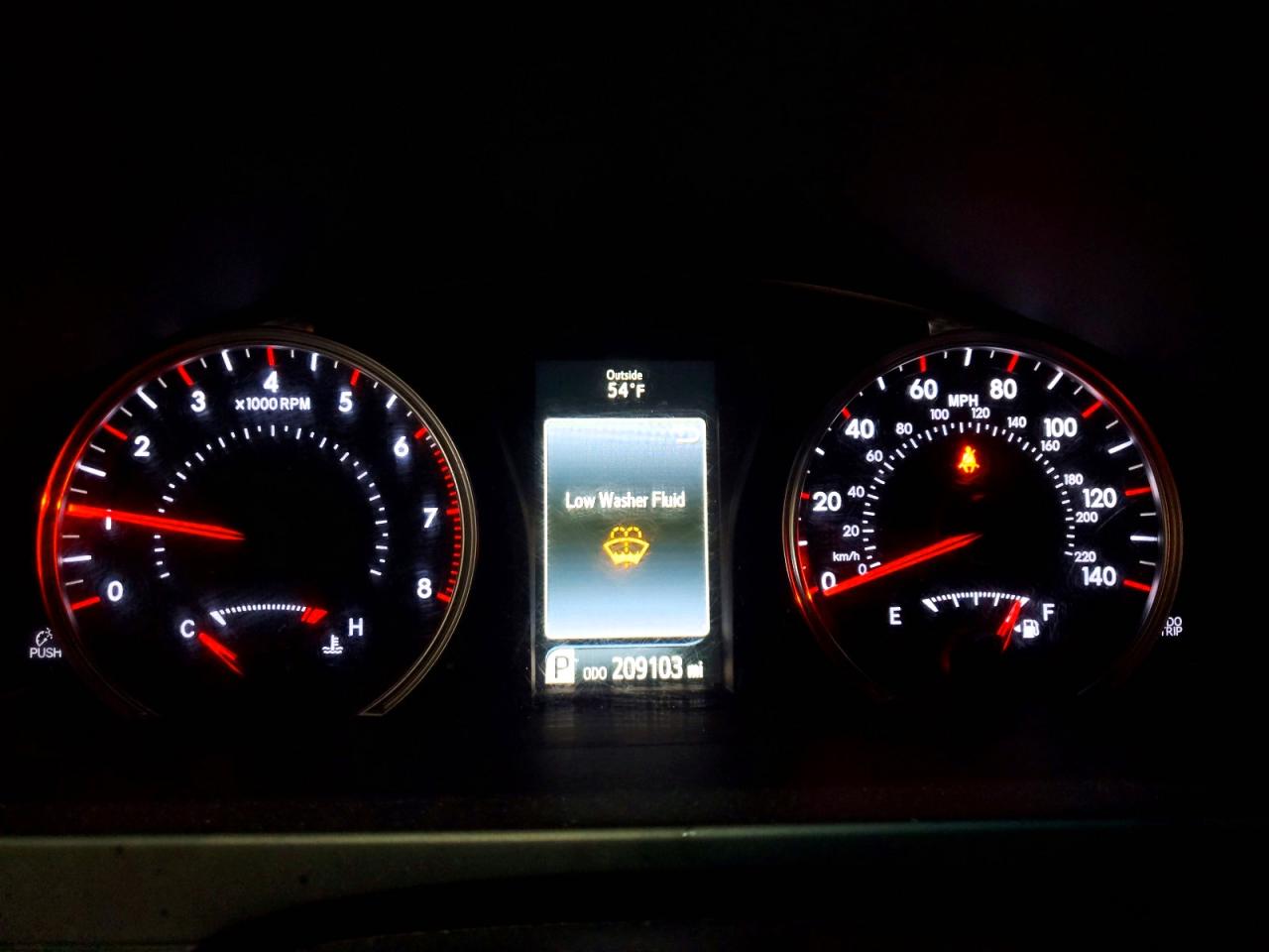 2016 TOYOTA CAMRY LE photo 9