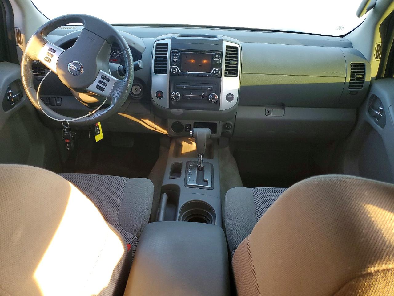2017 NISSAN FRONTIER S photo 8