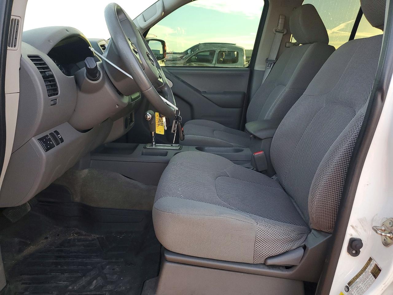 2017 NISSAN FRONTIER S photo 7