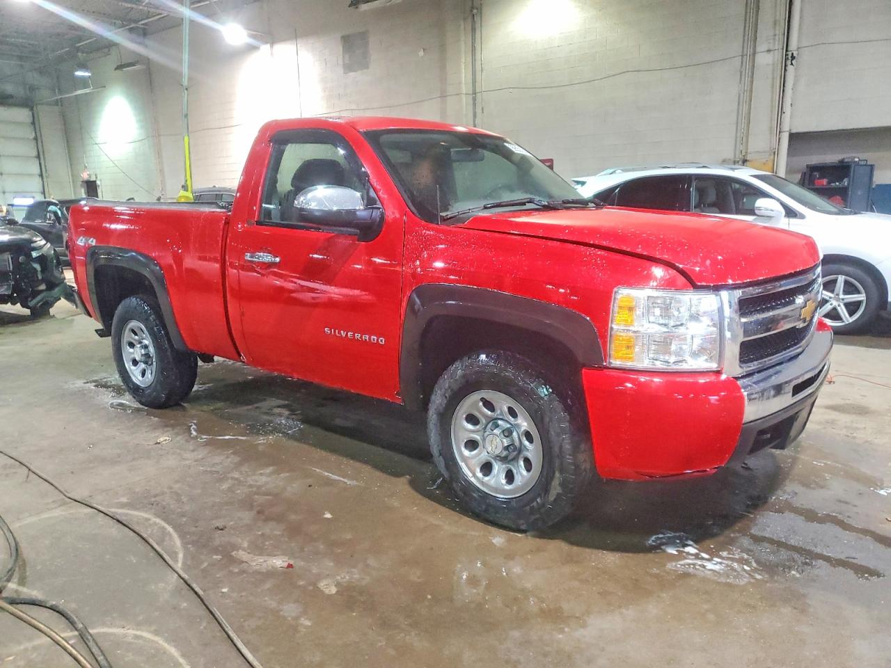2010 CHEVROLET SILVERADO K1500 photo 4