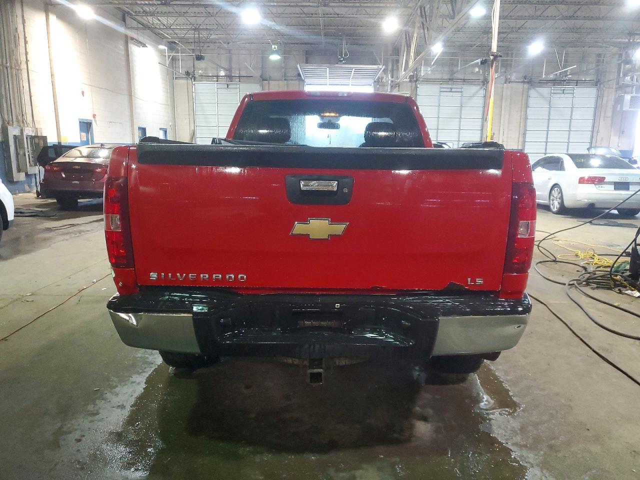 2010 CHEVROLET SILVERADO K1500 photo 6