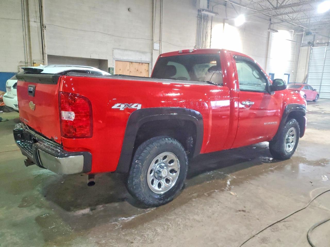 2010 CHEVROLET SILVERADO K1500 photo 3