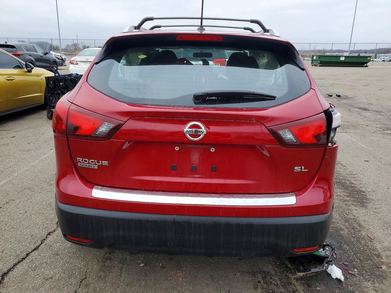 2017 NISSAN ROGUE photo 6