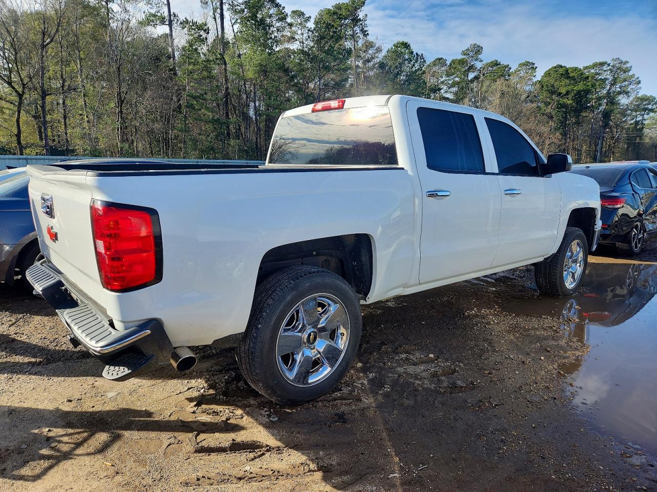 2015 CHEVROLET SILVERADO C1500 LT photo 3