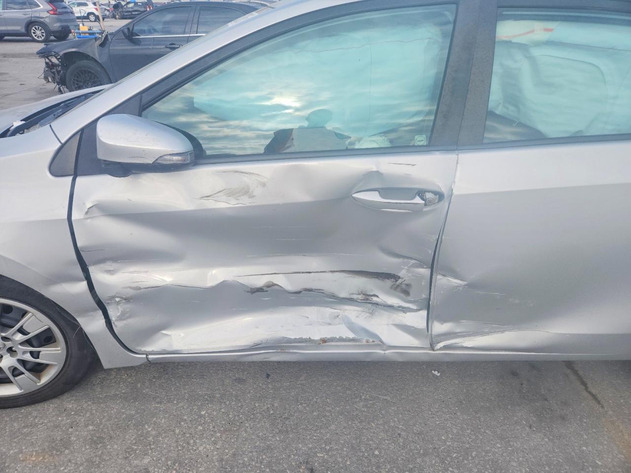 2015 TOYOTA COROLLA L photo 13