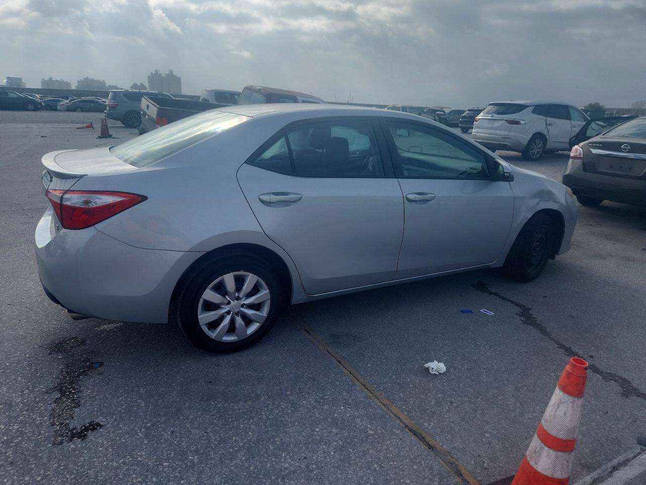 2015 TOYOTA COROLLA L photo 5