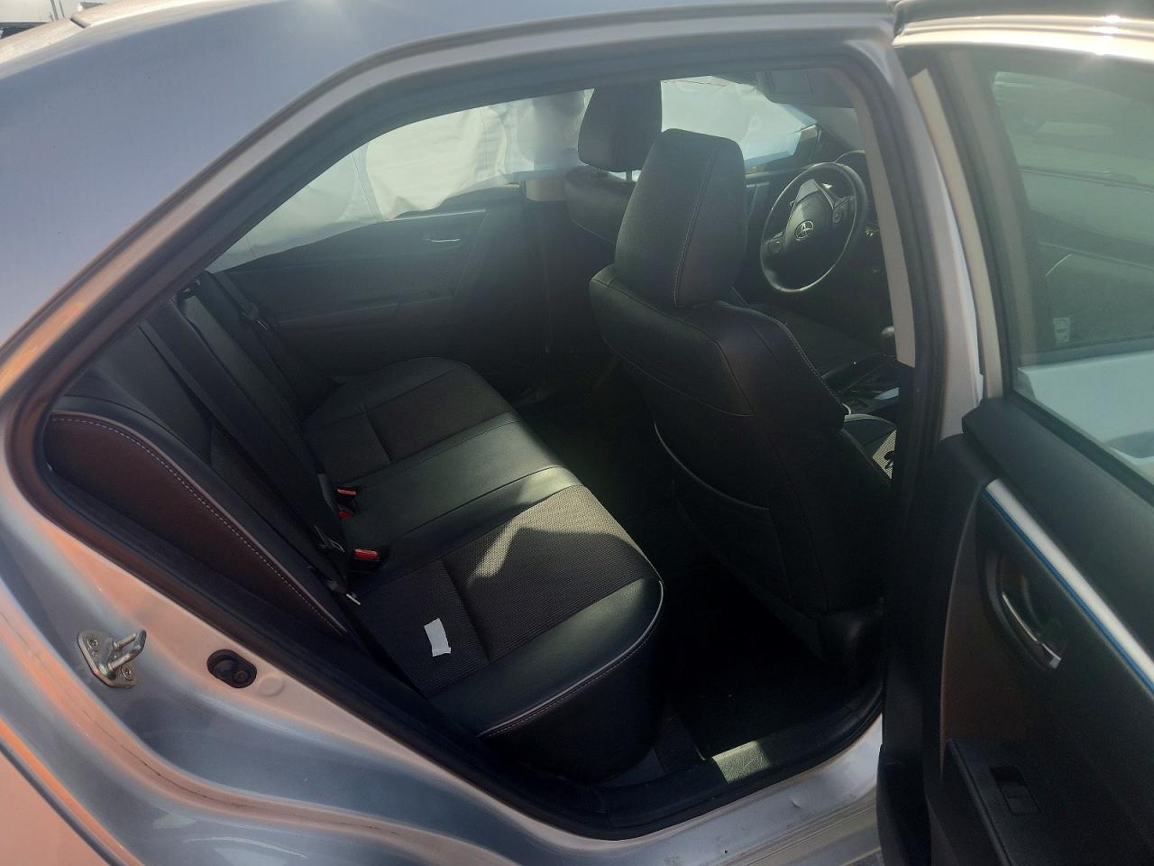 2015 TOYOTA COROLLA L photo 19
