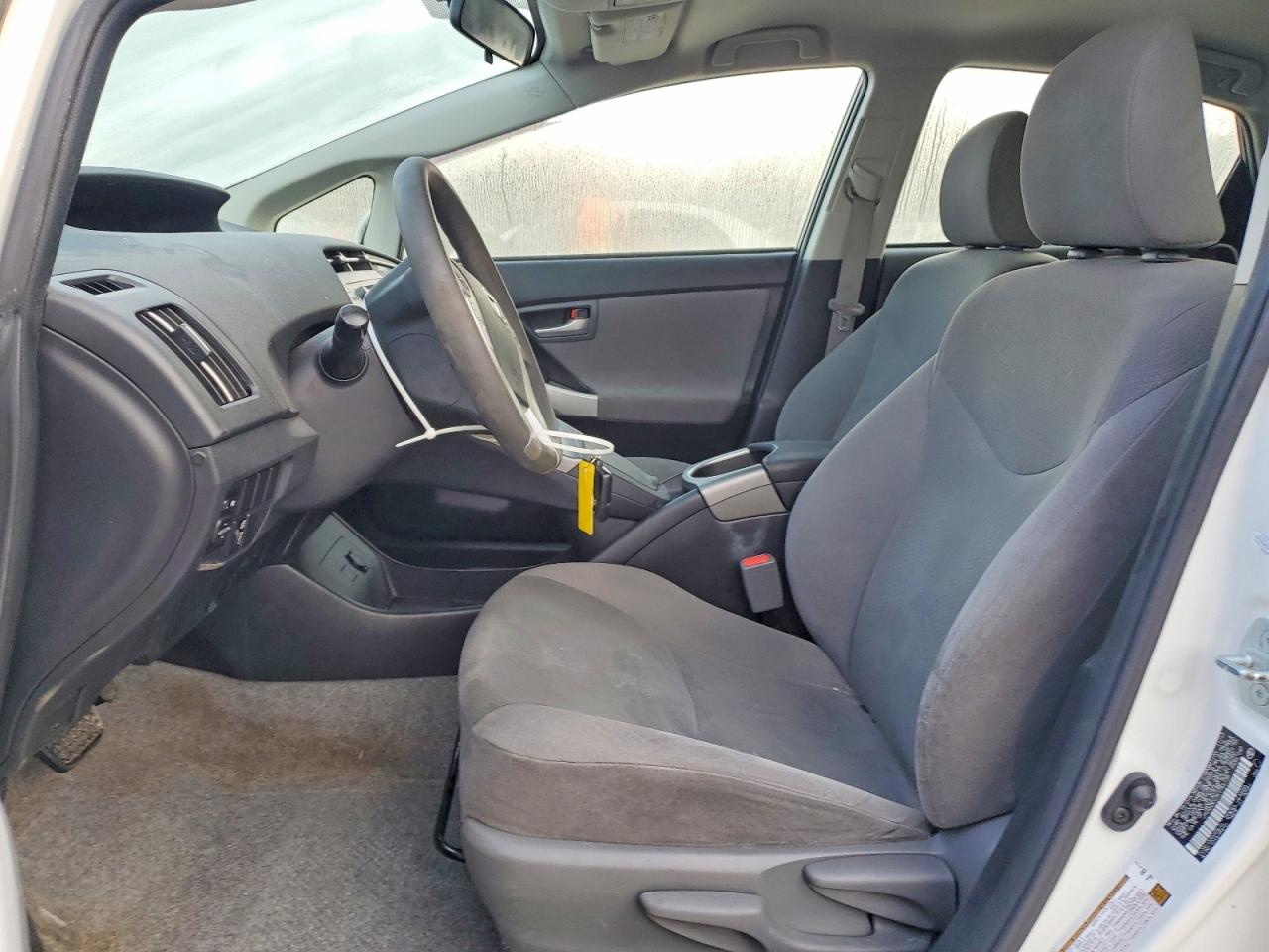 2014 TOYOTA PRIUS photo 7