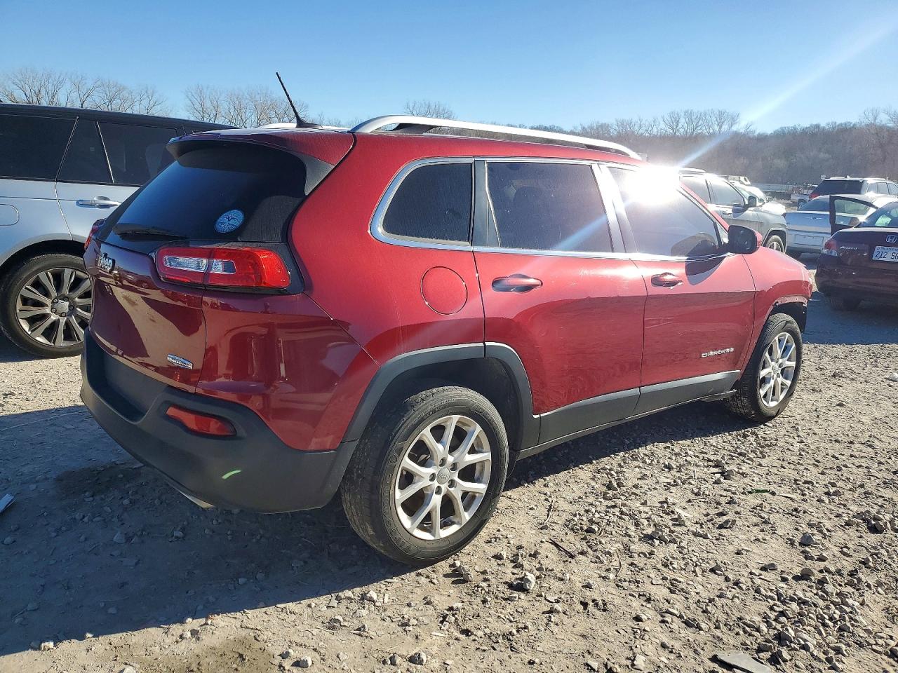 2015 JEEP CHEROKEE LATITUDE photo 3