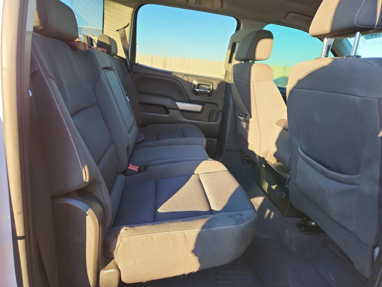 2018 CHEVROLET SILVERADO K1500 LT photo 10
