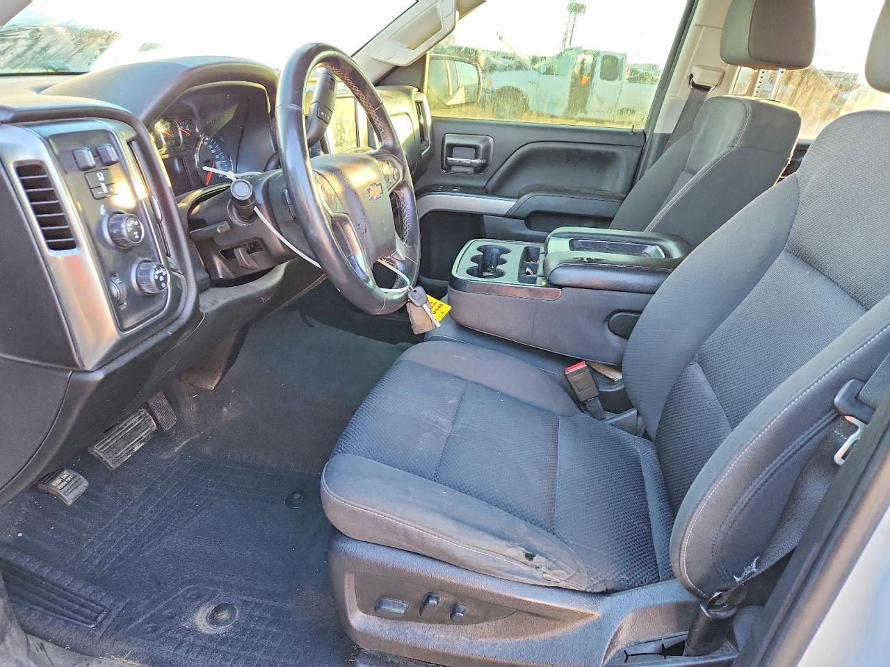 2018 CHEVROLET SILVERADO K1500 LT photo 7