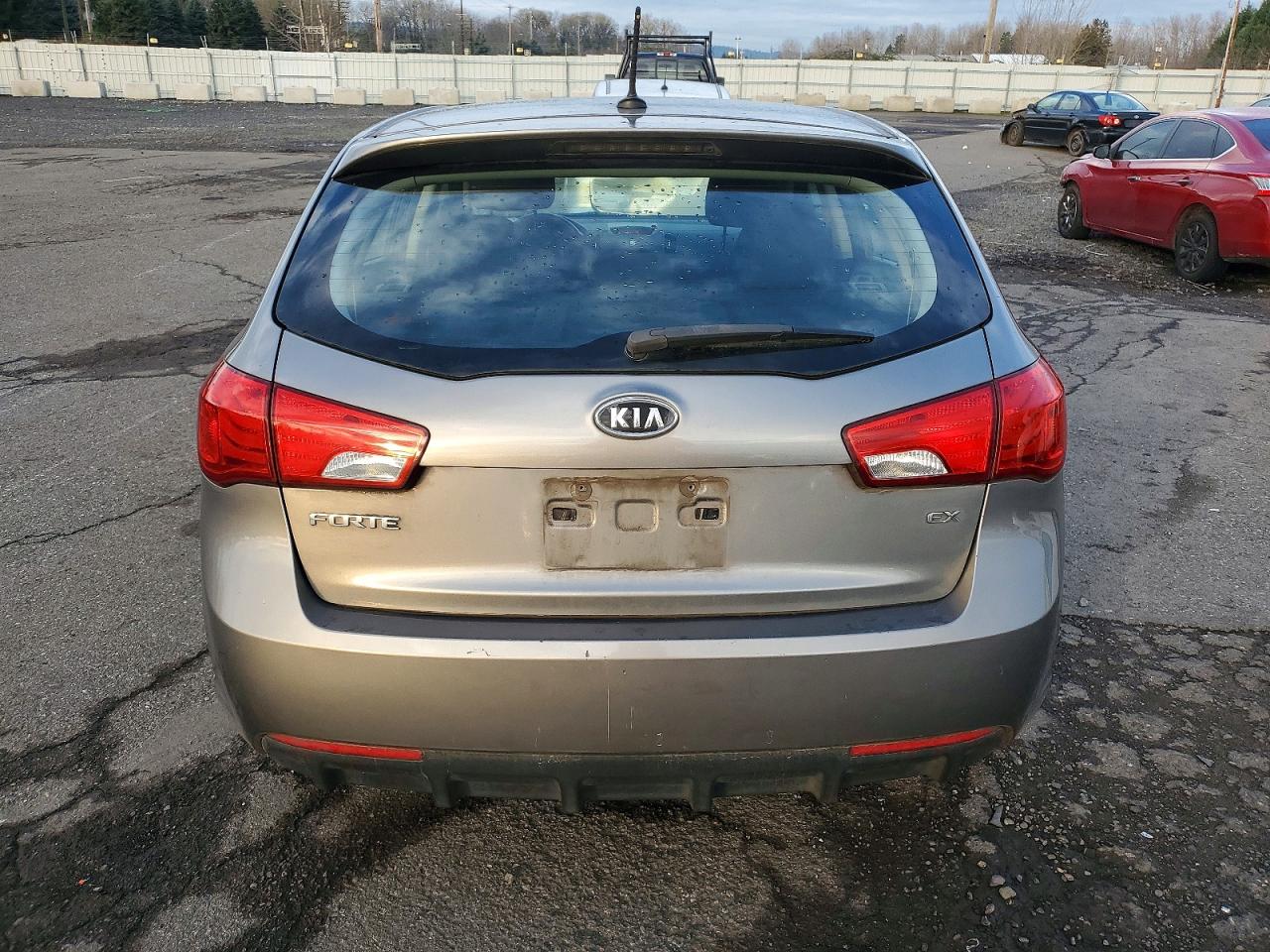 2012 KIA FORTE EX photo 6