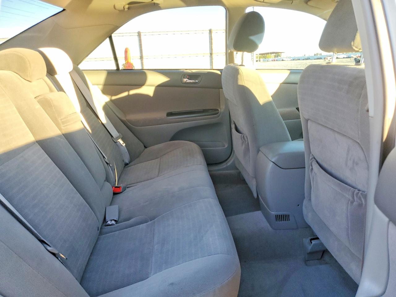 2005 TOYOTA CAMRY LE photo 10