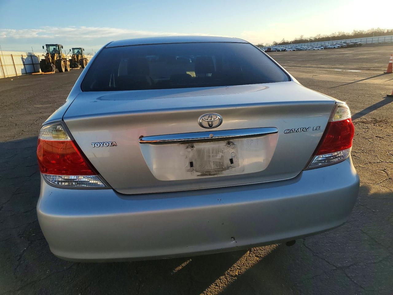 2005 TOYOTA CAMRY LE photo 6