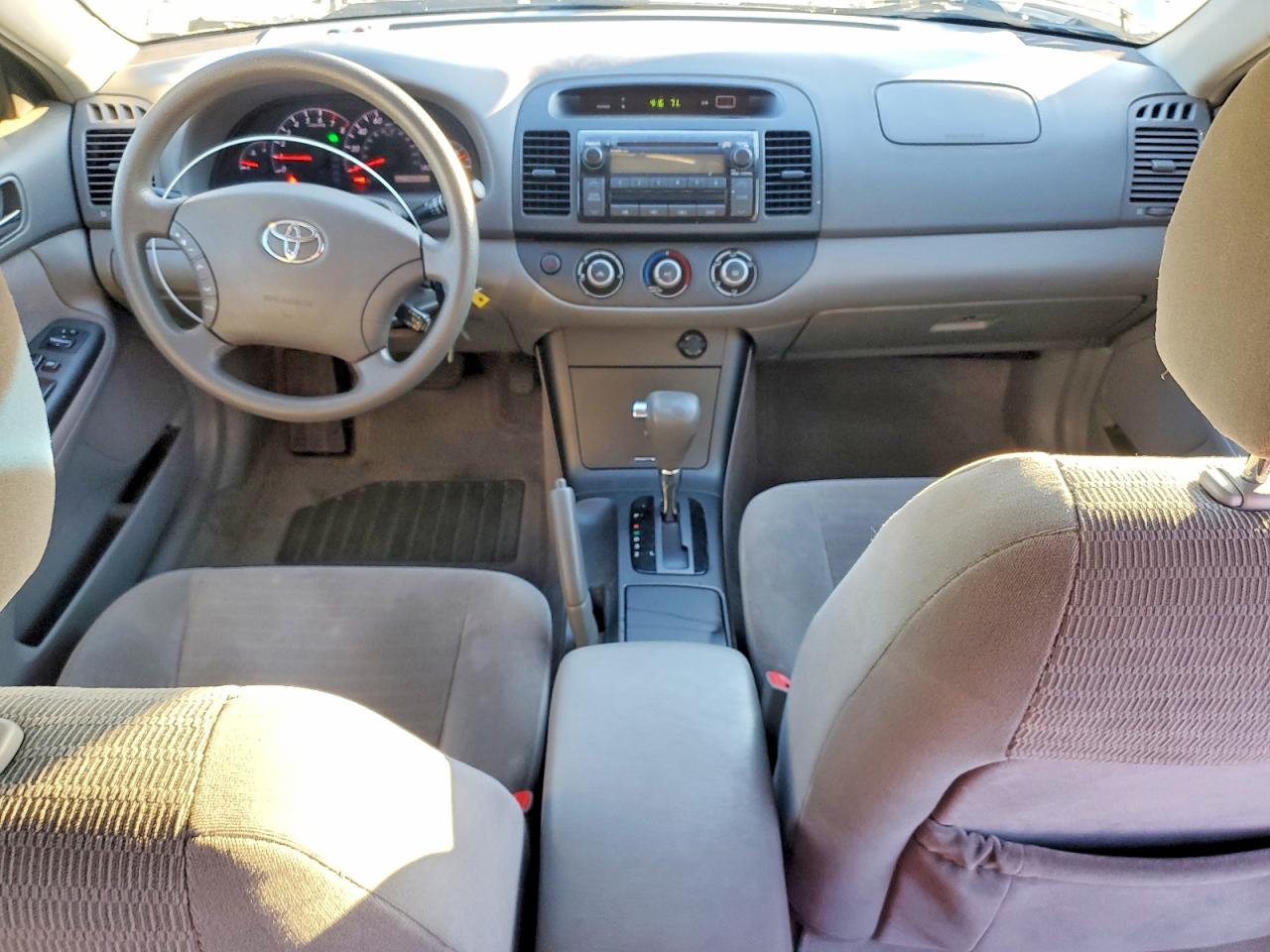 2005 TOYOTA CAMRY LE photo 8