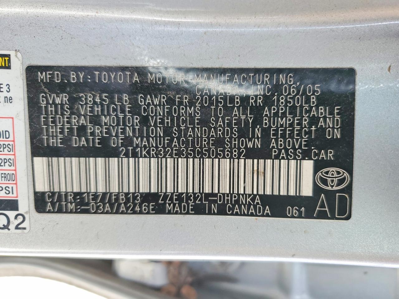 2005 TOYOTA COROLLA MATRIX XR photo 12
