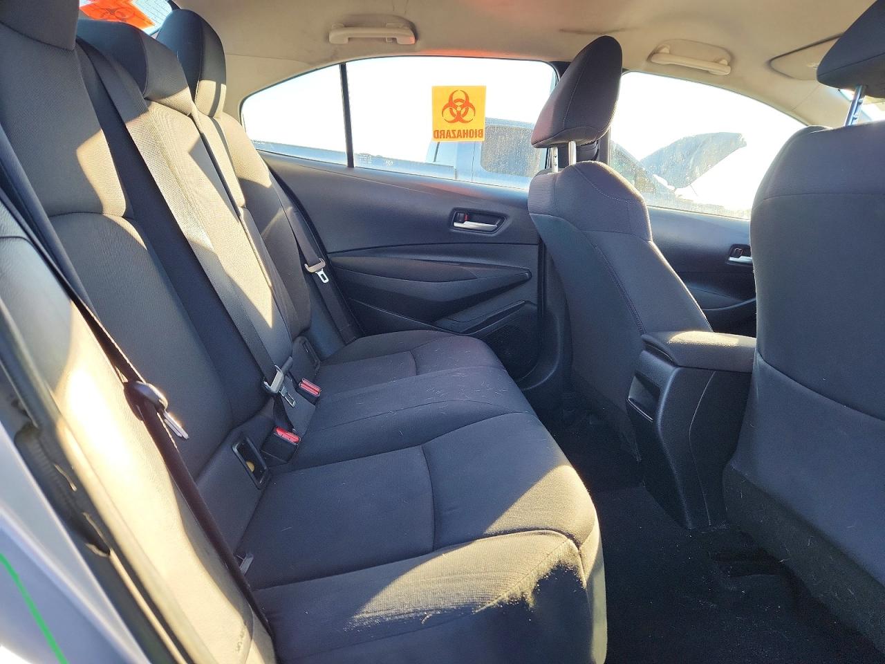 2021 TOYOTA COROLLA LE photo 10