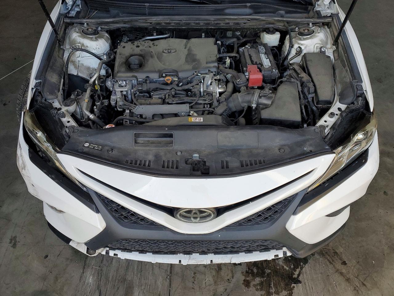 2019 TOYOTA CAMRY L photo 11