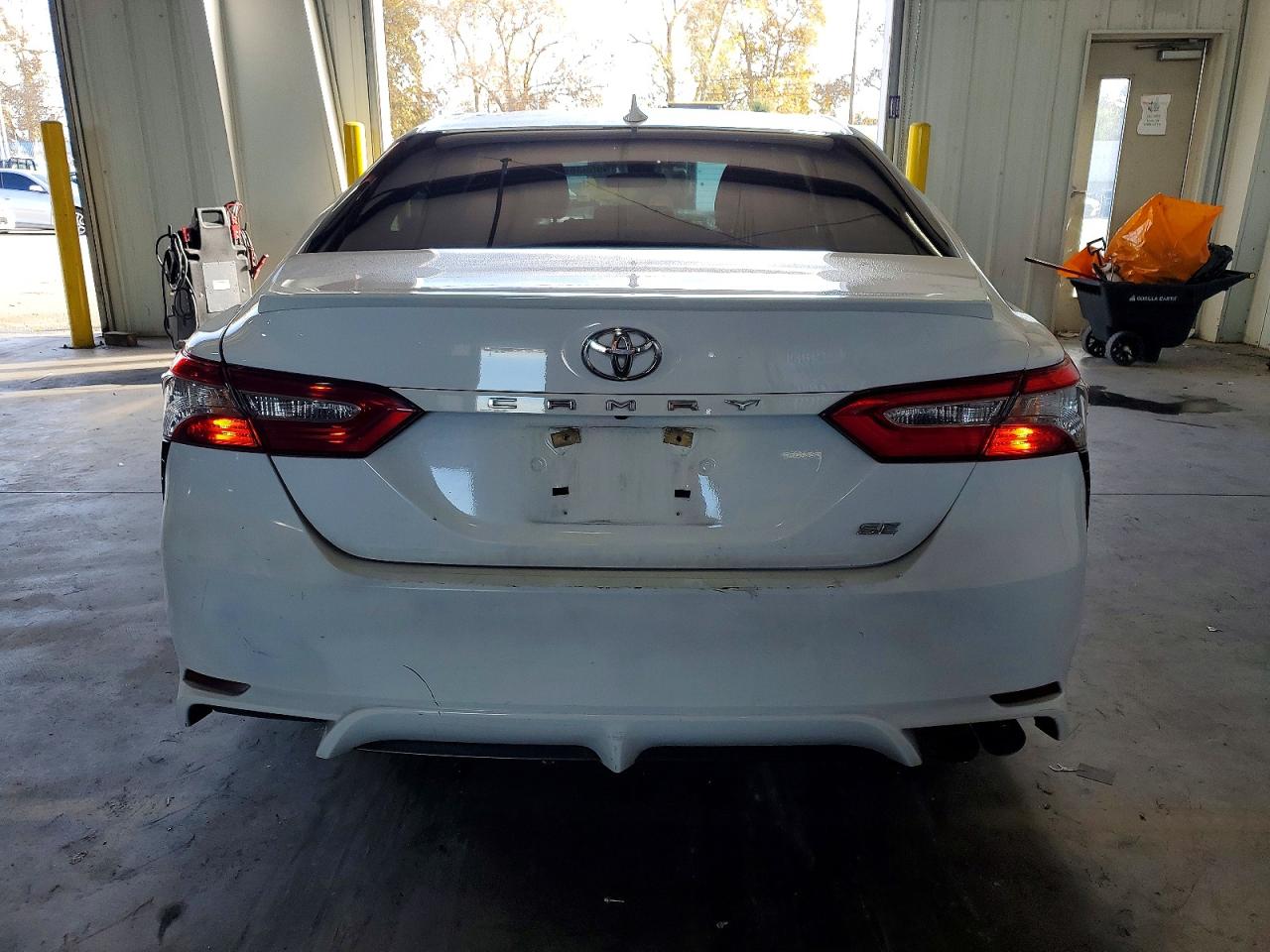 2019 TOYOTA CAMRY L photo 6